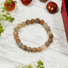 Load image into Gallery viewer, Peach Moonstone Bracelet⎮Strengthens Sixth Sense