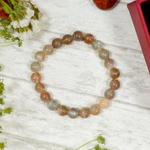 Load image into Gallery viewer, Peach Moonstone Bracelet⎮Strengthens Sixth Sense