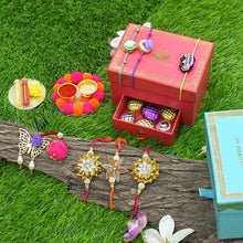 Load image into Gallery viewer, My Big Family Rakhi Box