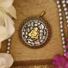 Load image into Gallery viewer, Elegant Stone Ganesha Pendant
