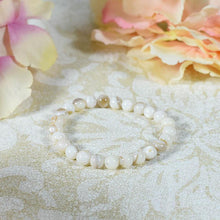 Load image into Gallery viewer, Mother of Pearl Bracelet