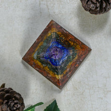 Load image into Gallery viewer, 7 Chakra Pyramid