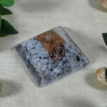 Load image into Gallery viewer, Rainbow Moonstone Pyramid