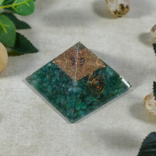 Load image into Gallery viewer, Green Jade Pyramid