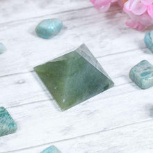 Load image into Gallery viewer, Green Aventurine Pyramid