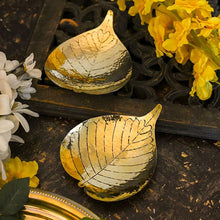 Load image into Gallery viewer, Antique Brass Prayer Leaf (Set of 2)