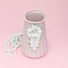 Load image into Gallery viewer, Pearl White Flower Vase