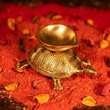 Load image into Gallery viewer, Antique Brass Tortoise Deepak