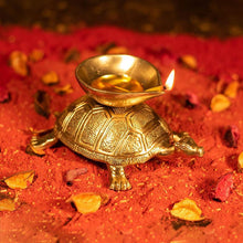 Load image into Gallery viewer, Antique Brass Tortoise Deepak