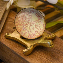 Load image into Gallery viewer, Shree Sampurna Glass Tortoise Yantra