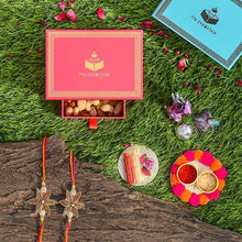Load image into Gallery viewer, Floral Zardosi Rakhi Box