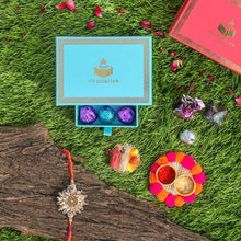 Load image into Gallery viewer, Zardosi Gota Patti Rakhi Box