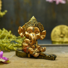 Load image into Gallery viewer, Bal Ganesha On Violin