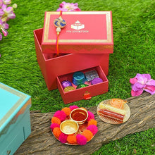 Load image into Gallery viewer, Chic Zari Bhaiya Rakhi Box