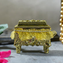 Load image into Gallery viewer, Shimmering Gold Trinket Box with Rose Pattern (Material: Plastic)