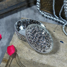 Load image into Gallery viewer, Stunning Silver Trinket Box