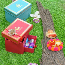 Load image into Gallery viewer, Zardosi Gota Patti Rakhi Box