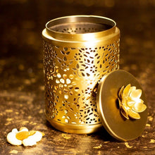 Load image into Gallery viewer, Exquisite Brass Nut/Dryfruits Decorative Container