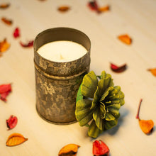 Load image into Gallery viewer, Scented Floral Candle- Large