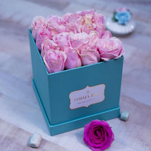 Load image into Gallery viewer, Light Pink Roses - Tiffany Blue Flora Box
