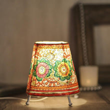 Load image into Gallery viewer, Spectacular Floral Table Lamp
