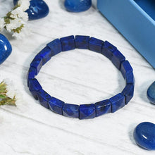 Load image into Gallery viewer, Blue Crystal Reiki Bracelet
