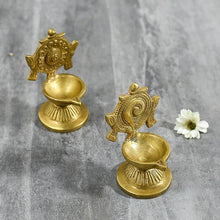 Load image into Gallery viewer, Shankh Brass Diya (Set of 2)
