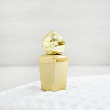 Load image into Gallery viewer, Elegant Golden Attar / Perfume Oil
