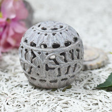 Load image into Gallery viewer, Round Shaped Candle Holder
