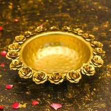 Load image into Gallery viewer, Golden Roses Brass Urli
