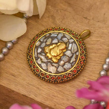 Load image into Gallery viewer, Elegant Stone Ganesha Pendant
