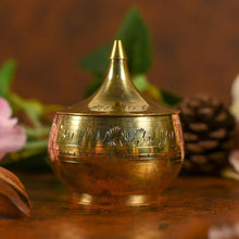 Load image into Gallery viewer, Beautiful Brass Sindoor Container
