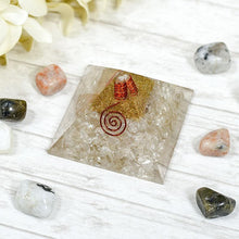 Load image into Gallery viewer, Natural Clear Quart Pyramid
