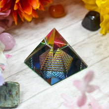 Load image into Gallery viewer, Feng Shui Crystal Twin Pyramid with Rainbow Effect
