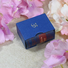 Load image into Gallery viewer, Mini Pocket Bhagvad Gita- Hindi

