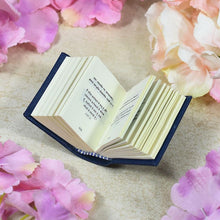 Load image into Gallery viewer, Mini Pocket Bhagvad Gita- Hindi
