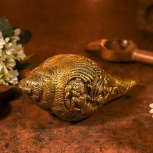 Load image into Gallery viewer, Antique Brass Vishnu Ji On Shank
