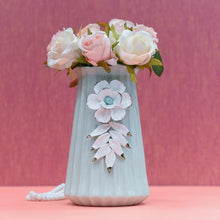 Load image into Gallery viewer, Tourqish Vase Pearl White Flower With Leaf
