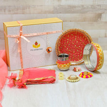 Load image into Gallery viewer, Pretty Peach &amp; Yellow Karwa Chauth Box (Set of 10)

