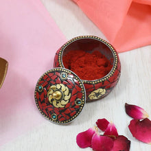 Load image into Gallery viewer, Beautiful Small Sindoor Box
