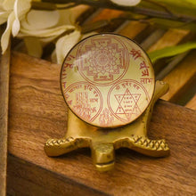 Load image into Gallery viewer, Shree Sampurna Glass Tortoise Yantra
