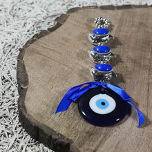Load image into Gallery viewer, Feng Shui Evil Eye Three Fish Hanging
