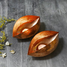 Load image into Gallery viewer, Copper Ebi Pod Tlight Large set of 2
