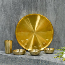 Load image into Gallery viewer, Bhog Tulsi Kansa Set
