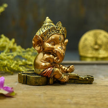 Load image into Gallery viewer, Bal Ganesha On Violin
