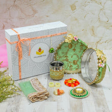 Load image into Gallery viewer, Beautiful Mint Daisy Karwa Chauth Box
