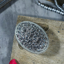 Load image into Gallery viewer, Stunning Silver Trinket Box
