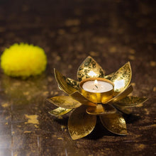 Load image into Gallery viewer, Lotus Tlight holder
