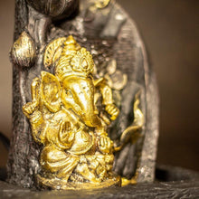 Load image into Gallery viewer, Divine Ganesha With Petals Fountain
