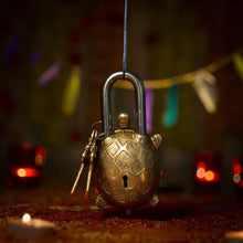 Load image into Gallery viewer, Handcrafted Brass Turtle Lock

